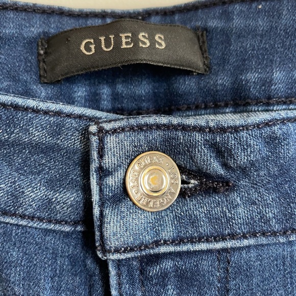 Size 32 GUESS Curve X Jeans - Picture 3 of 10